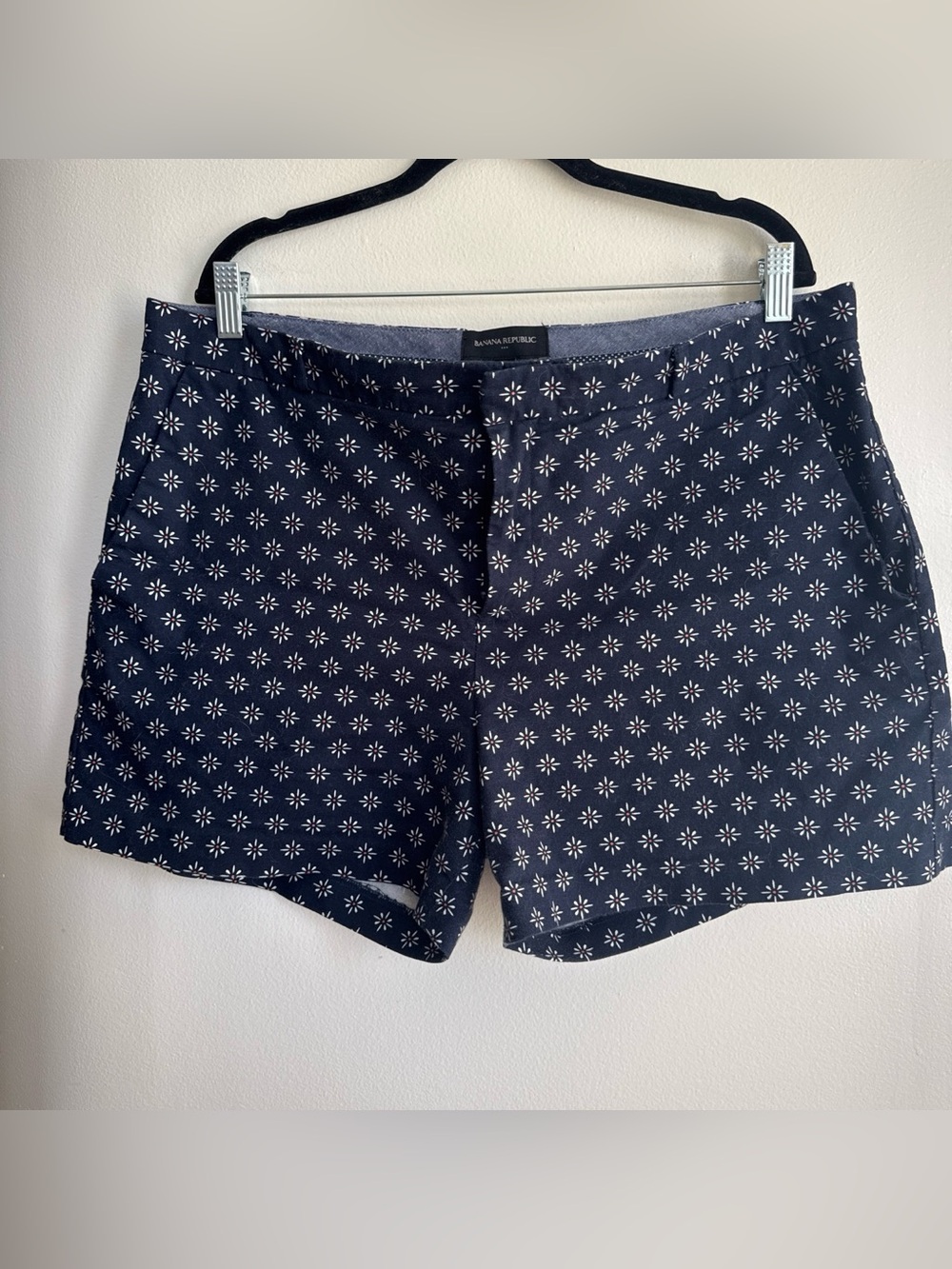 Banana Republic Navy Floral-Print Women’s Shorts